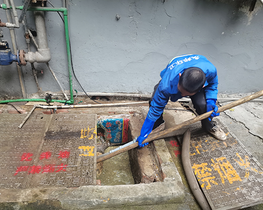 五桂山街道清掏化粪池